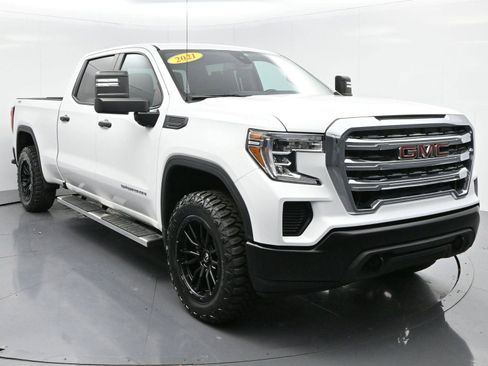 Used 2021 GMC Sierra 1500 4x4 Crew Cab w/ Sierra Value Package image 2
