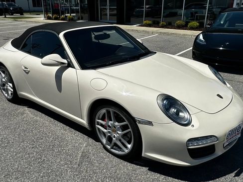 Used 2009 Porsche 911 Carrera S RWD image 2