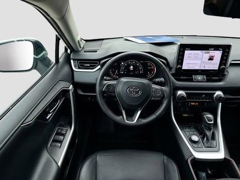 Used 2022 Toyota RAV4 Limited image 24