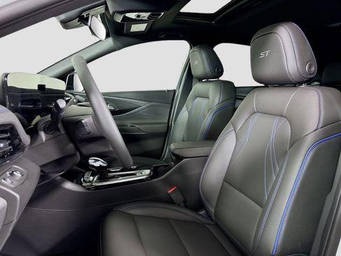 New 2026 Buick Envista Sport Touring w/ Convenience I Package FWD image 20