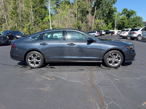 Used 2024 Honda Accord EX image 5