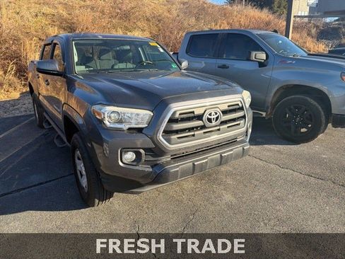 Used 2016 Toyota Tacoma SR5 image 12