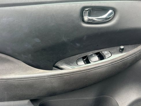 Used 2013 Nissan Leaf SV w/ LED & Quick Charge Pkg image 11