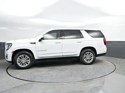 Used 2022 GMC Yukon SLT w/ SLT Luxury Package image 6