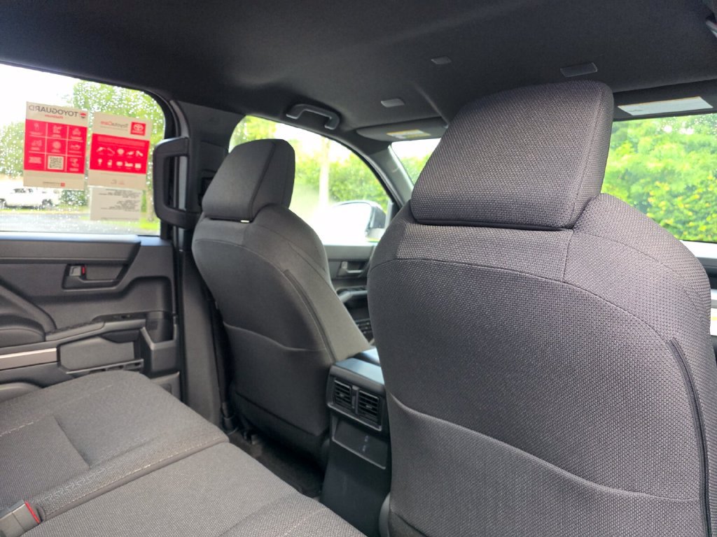 New 2026 Toyota 4Runner SR5 AWD/4WD image 16