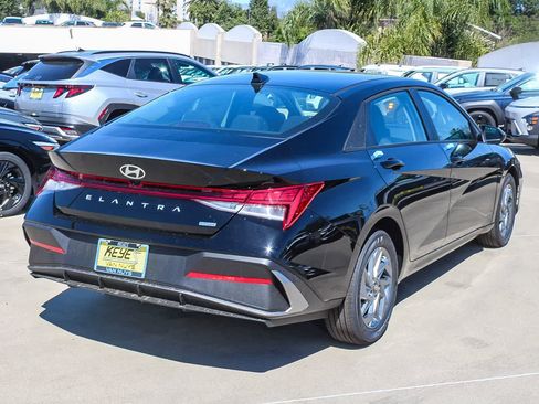 New 2026 Hyundai Elantra Blue image 4