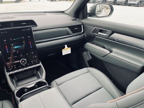 New 2026 GMC Terrain AT4 w/ Technology Package II image 24