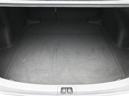 Used 2022 Toyota Corolla LE FWD image 18