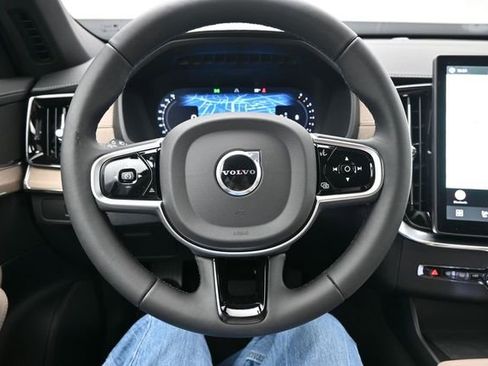 New 2026 Volvo XC90 B6 Plus AWD/4WD image 25