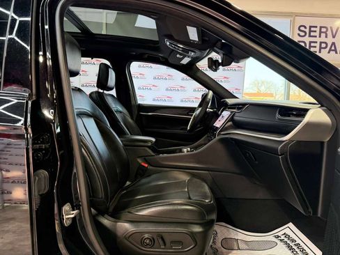 Used 2024 Jeep Grand Cherokee L Limited w/ Luxury Tech Group II AWD/4WD image 48