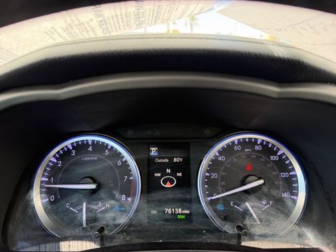 Used 2019 Toyota Highlander XLE FWD image 10