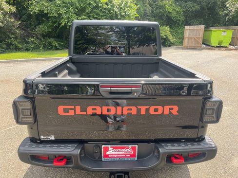 Used 2020 Jeep Gladiator Rubicon image 6