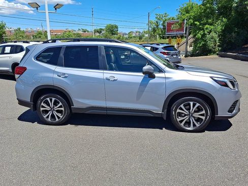 Used 2023 Subaru Forester Limited AWD/4WD image 10