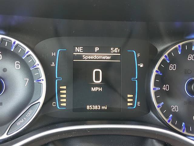 Used 2017 Chrysler Pacifica Touring-L w/ Tire & Wheel Group FWD image 18