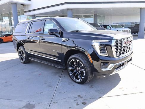New 2026 GMC Yukon XL Denali w/ Advanced Technology Package image 8
