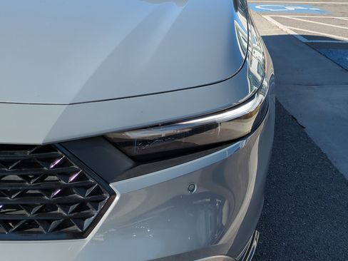 Used 2024 Honda Accord Touring image 13