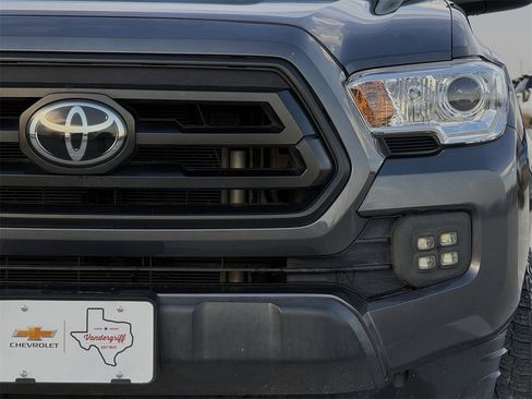 Used 2021 Toyota Tacoma SR w/ SR Convenience Package image 8
