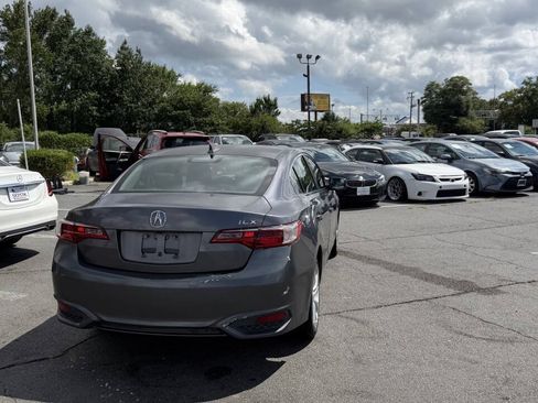 Used 2017 Acura ILX FWD image 12