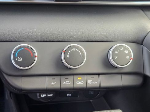 New 2026 Hyundai Elantra SE image 21