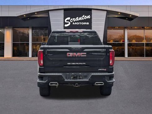 Used 2024 GMC Sierra 1500 AT4 w/ Technology Package AWD/4WD image 4
