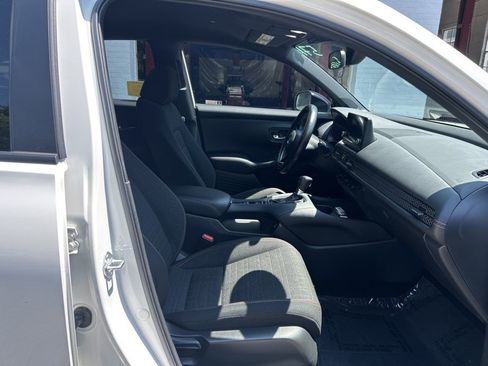 Used 2024 Honda HR-V Sport image 19