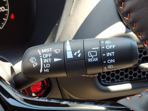 Used 2025 Honda HR-V Sport image 28