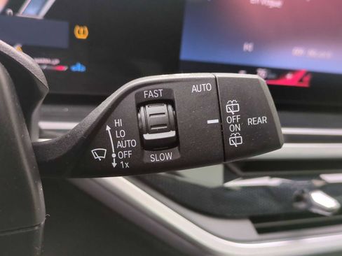 Certified 2023 BMW X7 xDrive40i w/ M Sport Package image 28