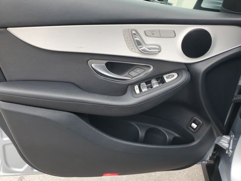 Used 2022 Mercedes-Benz GLC 300 image 27