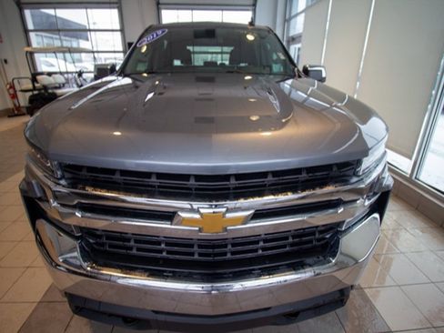 Used 2019 Chevrolet Silverado 1500 LT w/ All-Star Edition image 3