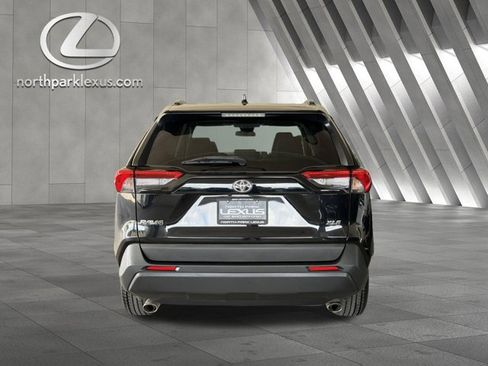 Used 2021 Toyota RAV4 XLE FWD image 26