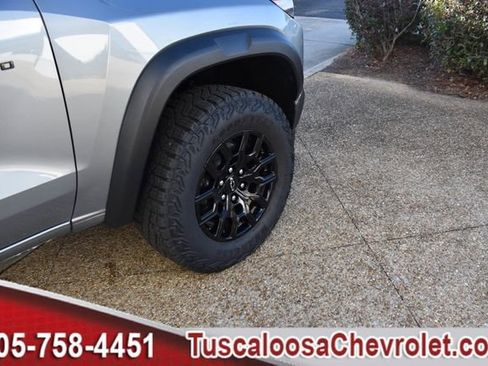 Used 2025 Chevrolet Colorado Trail Boss image 12