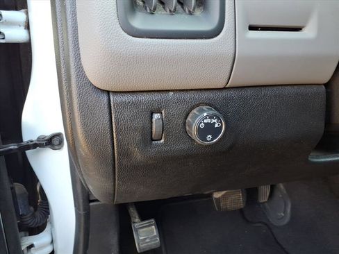 Used 2020 Chevrolet Colorado W/T w/ WT Convenience Package RWD image 14