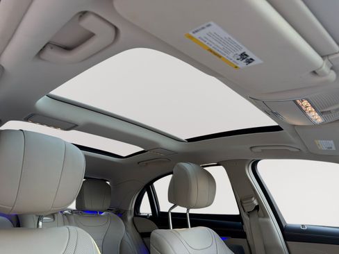 Used 2019 Mercedes-Benz S 560 Sedan image 16