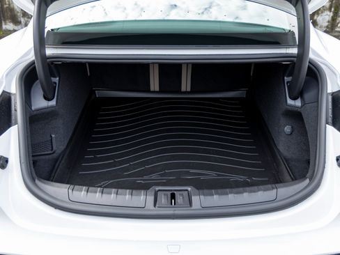 Certified 2023 Porsche Taycan image 43