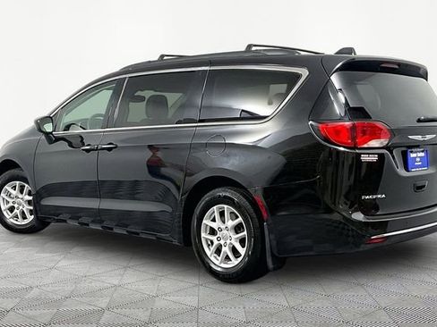 Used 2017 Chrysler Pacifica Touring Plus FWD image 11