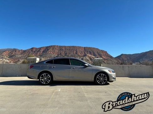 Used 2022 Chevrolet Malibu Premier w/ LPO, Floor Liner Package image 3