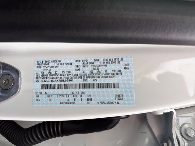 Used 2024 Lincoln Corsair AWD w/ Equipment Group 101A image 35