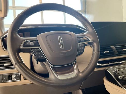 Used 2022 Lincoln Navigator L Reserve image 14