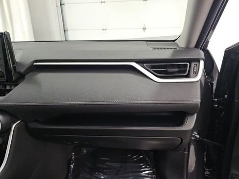 Certified 2022 Toyota RAV4 XLE image 39