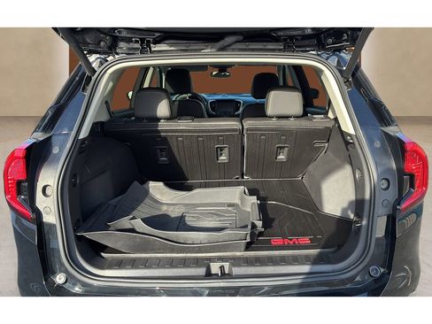 Used 2023 GMC Terrain Denali w/ Black Diamond Edition image 17