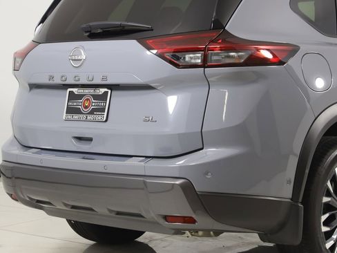 Used 2025 Nissan Rogue SL w/ Tech Package FWD image 47