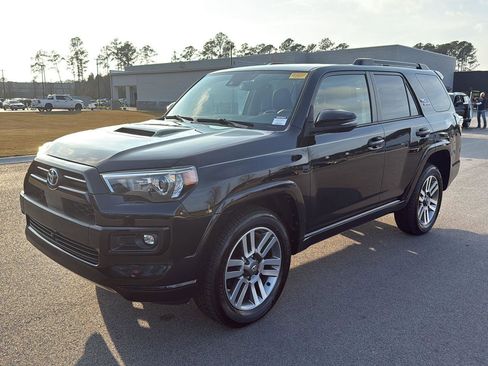 Used 2022 Toyota 4Runner TRD Sport w/ Technology Package image 3