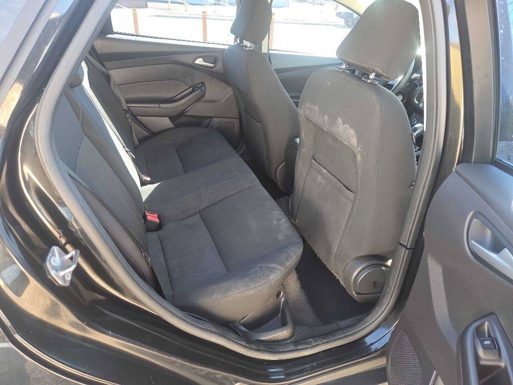 Used 2015 Ford Focus SE FWD image 17