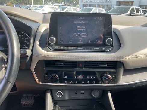 Used 2023 Nissan Rogue SV w/ SV Premium B Package AWD/4WD image 28
