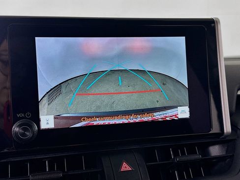 Used 2025 Toyota RAV4 XLE FWD image 10