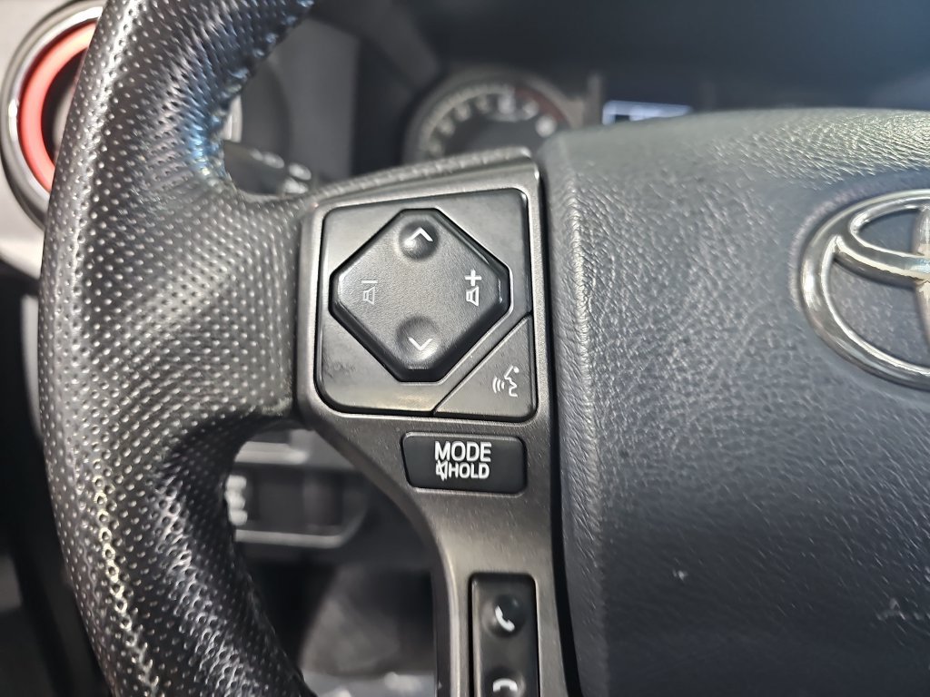 Used 2017 Toyota Tacoma TRD Off-Road w/ Tow Package AWD/4WD image 19