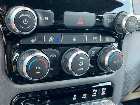Used 2021 RAM 1500 Laramie w/ Sport Appearance Package AWD/4WD image 31