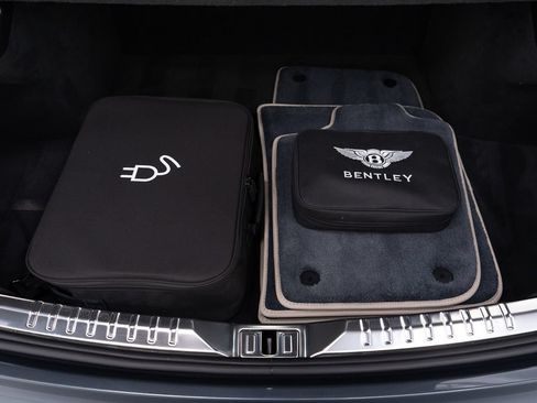 Used 2026 Bentley Flying Spur Plug-In Hybrid AWD/4WD image 44