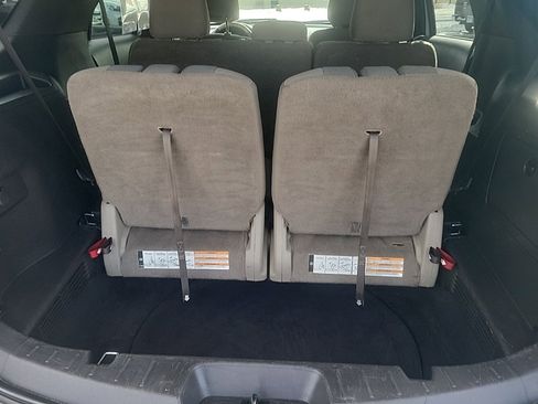 Used 2014 Ford Explorer XLT image 25