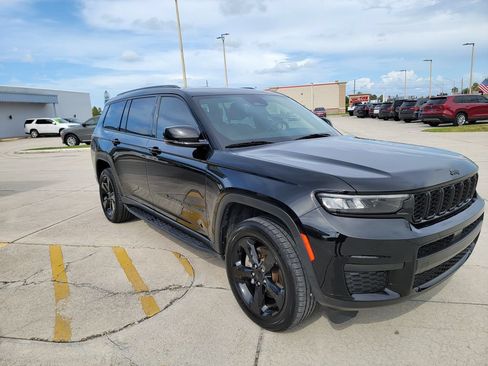 Used 2023 Jeep Grand Cherokee L Laredo AWD/4WD image 7